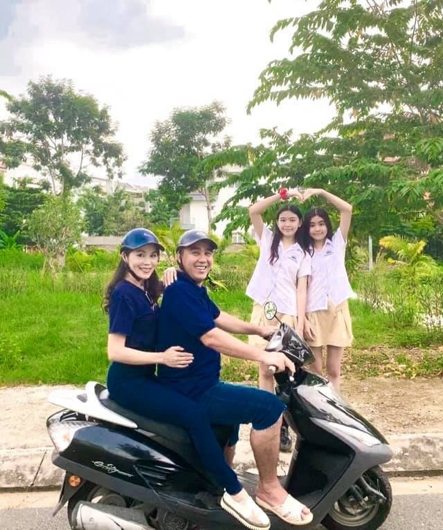 MC Quyền Linh kỉ niệm 15 năm ngày cưới: 