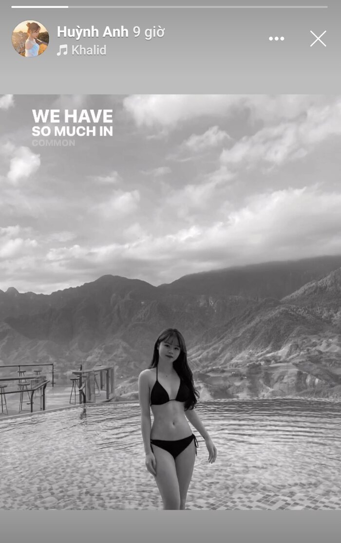 Bạn gái Quang Hải diện bikini khoe hình thể