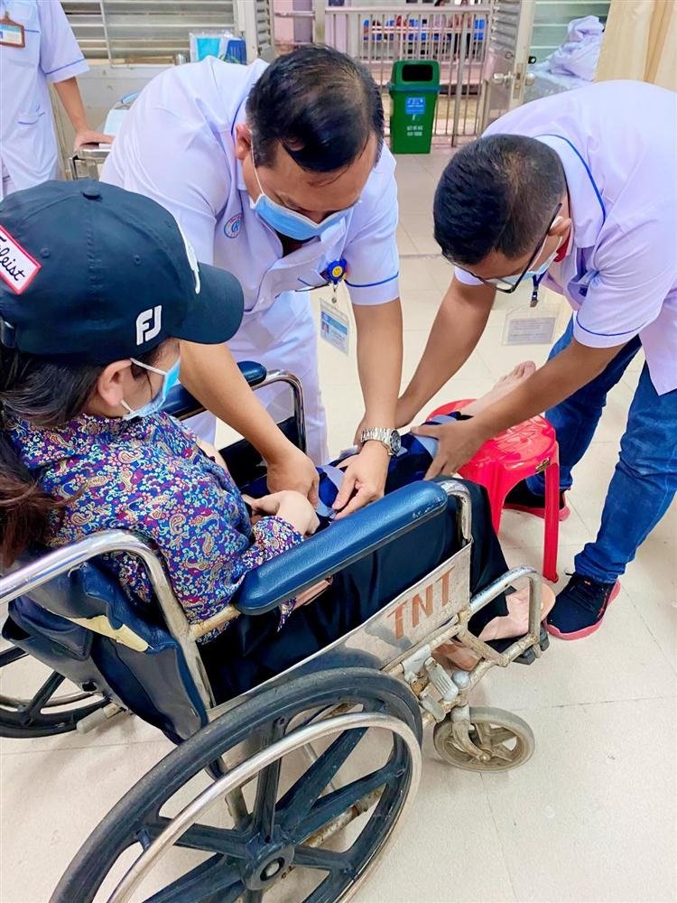 Nhật Kim Anh gặp tai nạn bất ngờ, đóng băng hoạt động 2 tuần