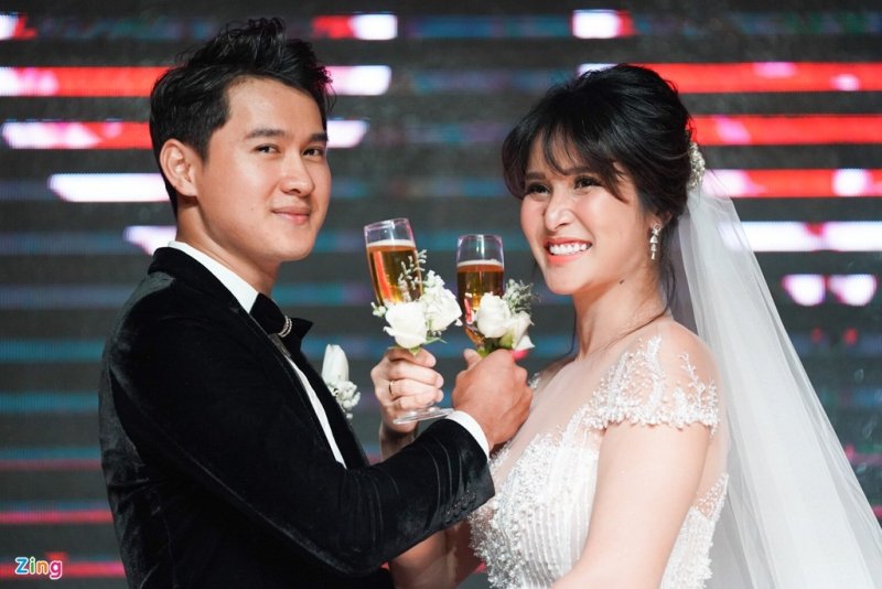 Thảo Trang - vợ cũ Phan Thanh Bình kết hôn cùng bạn trai kém 9 tuổi. Cả hai quen nhau khi đóng phim chung