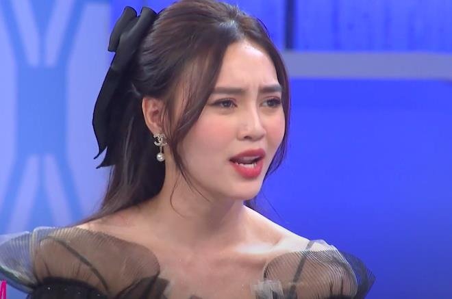 Lan Ngọc tiết lộ từng mắc ung thư cổ tử cung. Cô chia sẻ: 
