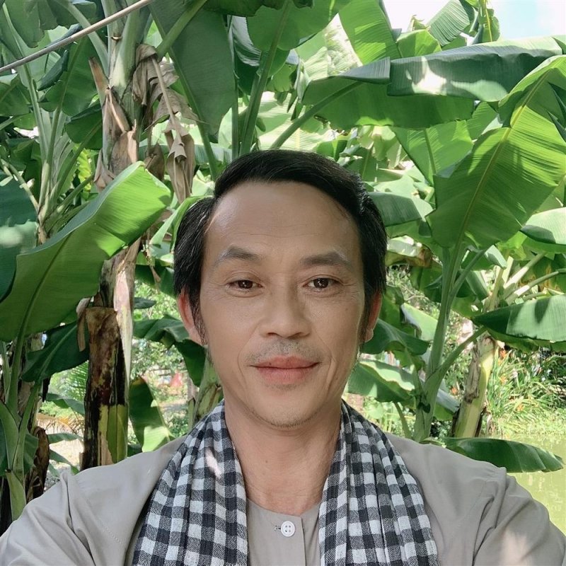 Hoài Linh nhận hơn 12 tỷ cứu trợ miền Trung: 
