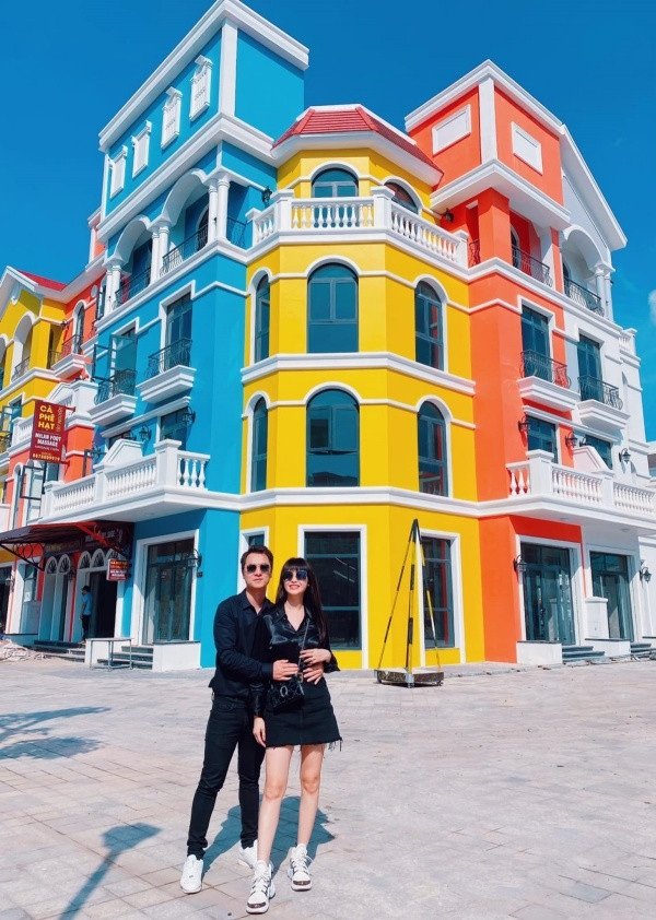 Đăng Khôi chi hẳn 40 tỷ tặng vợ loạt biệt thự kỷ niệm ngày cưới nhân dịp 7 năm ngày cưới của hai vợ chồng