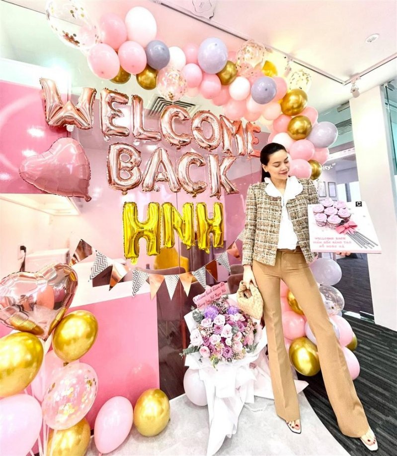 Hồ Ngọc Hà bị hội bà mẹ nhắc nhở vì đi làm quá sớm sau sinh