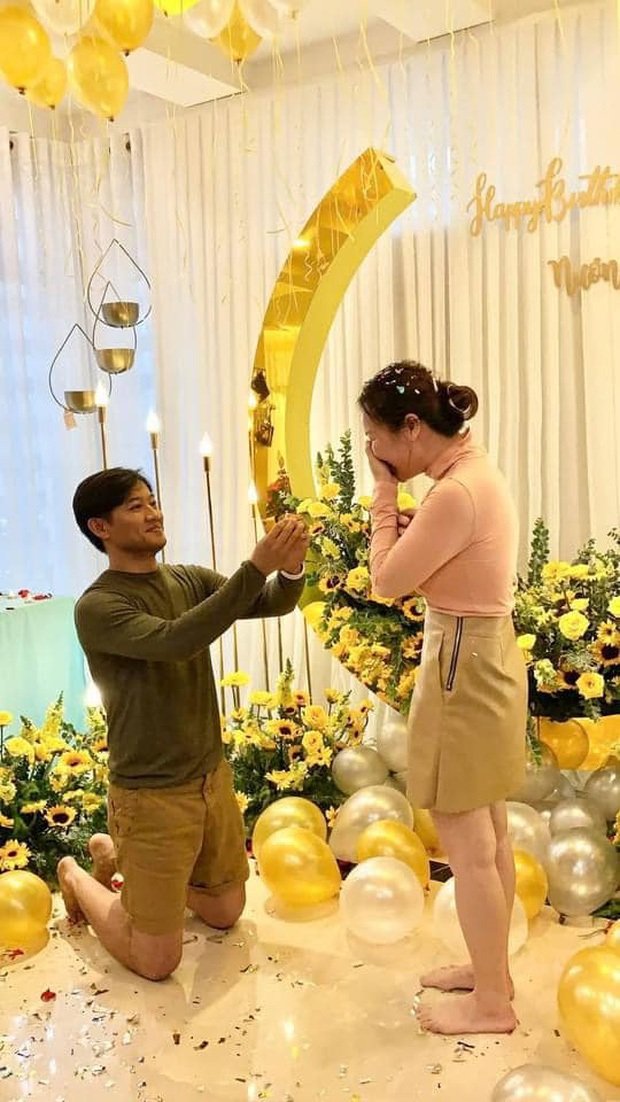 Quý Bình lần đầu hé lộ khoảnh khắc cầu hôn bà xã doanh nhân