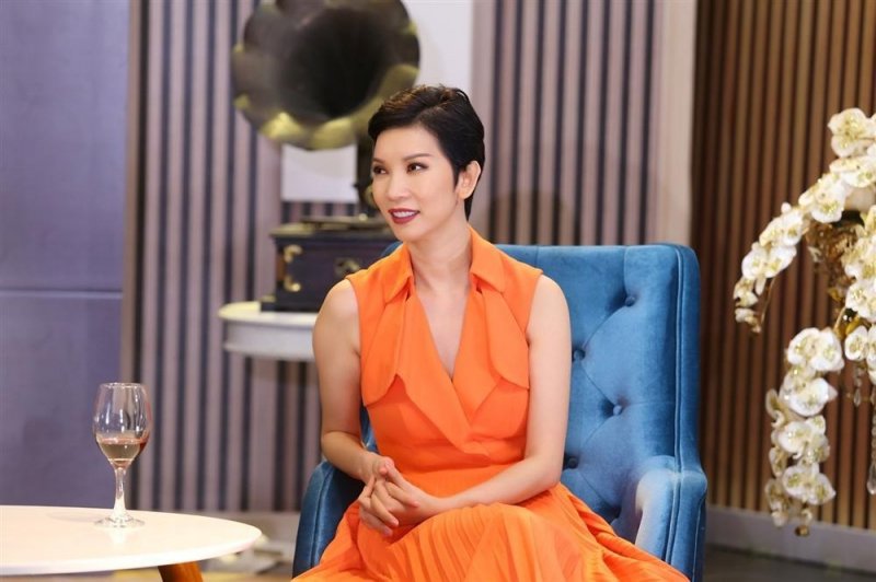 Xuân Lan ủng hộ 