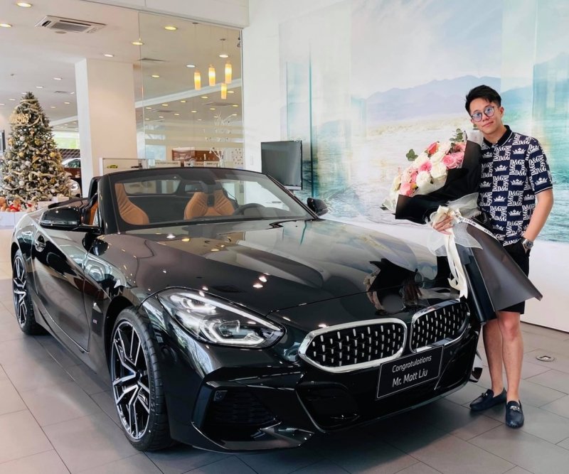 Matt Liu mua xế sang trước thềm năm mới. Theo đó, anh chọn dòng xe với kiểu dáng thể thao, cá tính từ một hãng nổi tiếng được nhiều người tin dùng và mức giá lên đến hơn 3 tỷ đồng
