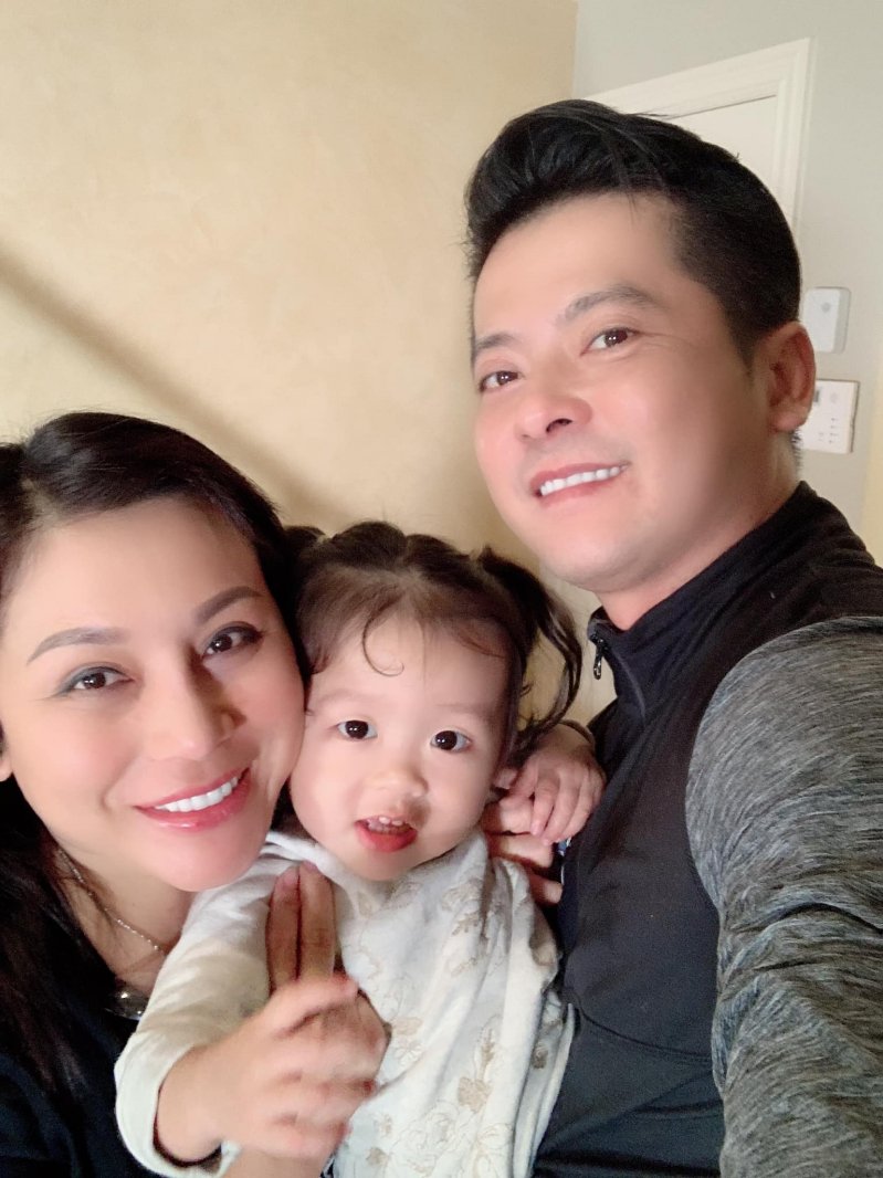 Sau nhiều ngày giữ im lặng, diễn viên Hoàng Anh chính thức lên tiếng chia sẻ nhiều điều xung quanh ồn ào ly hôn. Anh lên tiếng tố vợ cũ ghen tuông, không biết nấu ăn, đánh đập con khiến anh bỏ nhà ra đi