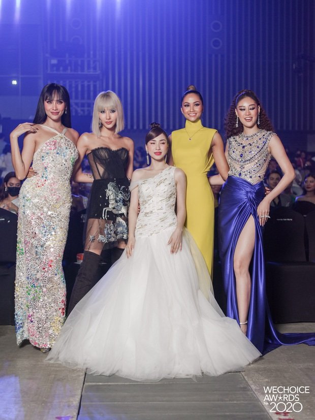 Dù sở hữu chiều cao khiêm tốn, Hòa Minzy không ngại đọ sắc bên dàn Hoa hậu Việt