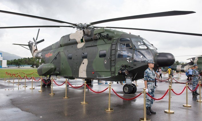 Trực thăng Z-8 của Đơn vị đồn trú Hồng Kông trong 