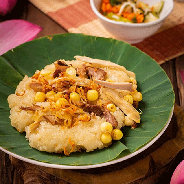 Xôi sen Minh Long, hàng xôi mang mang đượm vị quê hương.