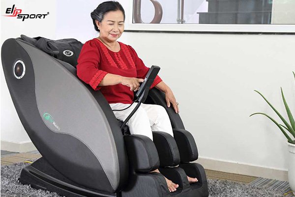 Nếu bạn có kinh tế hơn thì dụng cụ massage là một trong những món quà vô cùng thiết thực.