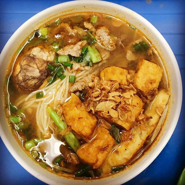 Một quán bún riêu mà bạn nhất định phải thử một lần vì độ ngon và sự độc đáo của nó.