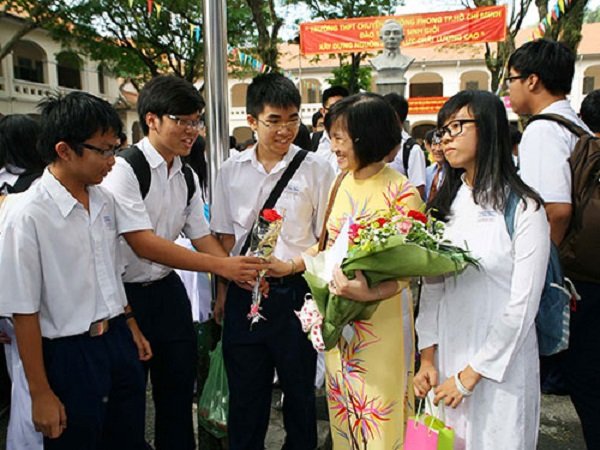 nhung-loi-chuc-ngay-phu-nu-viet-nam-y-nghia-nhat-danh-tang-co-giao-2