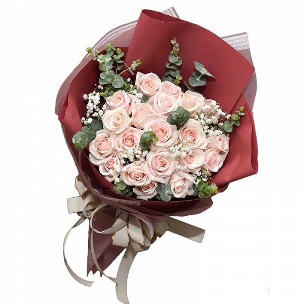 Các bó hoa ở Yes Flower thiên về sử dụng các loại hoa nội, hoa đúng mùa.