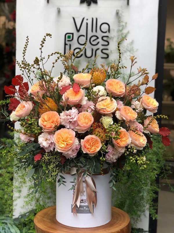 Nhắc đến Villa Des Fleur, người ta thường nghĩ đến một quán cafe xinh mà ít người để ý rằng, cũng cùng trong khuôn viên quán là một tiệm hoa rất dễ thương.