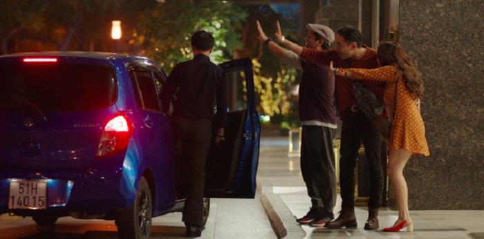 Trò chơi không diễn ra các nhân vật tiếp tục vui vẻ, thân thiết với nhau?