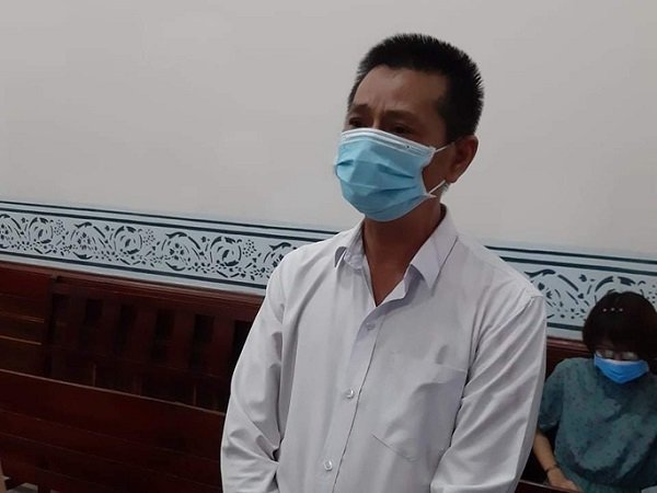 Nguyên đơn tại tòa sáng 18-8.