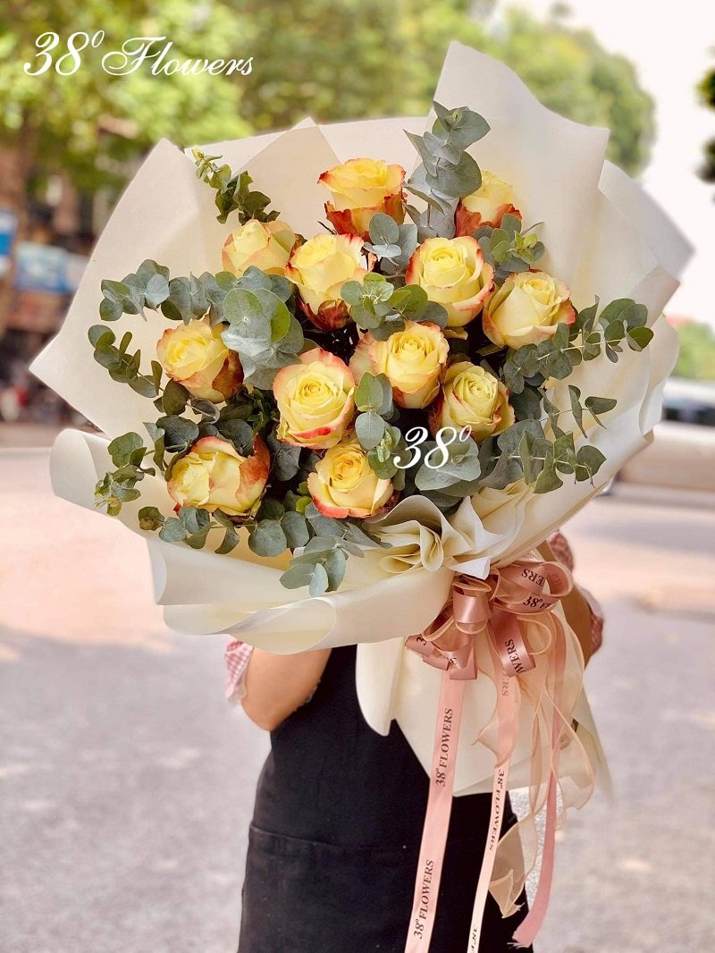 Hoa hồng luôn gắn liền với biểu tượng của tình yêu sâu sắc.