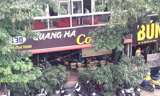 Khung cảnh quán cà phê trên đường Nguyễn Chí Thanh.