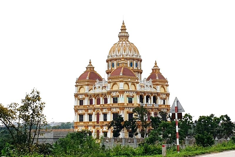 Lâu đài vàng nguy nga của 