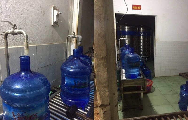 Sau đó dồn vào bình.