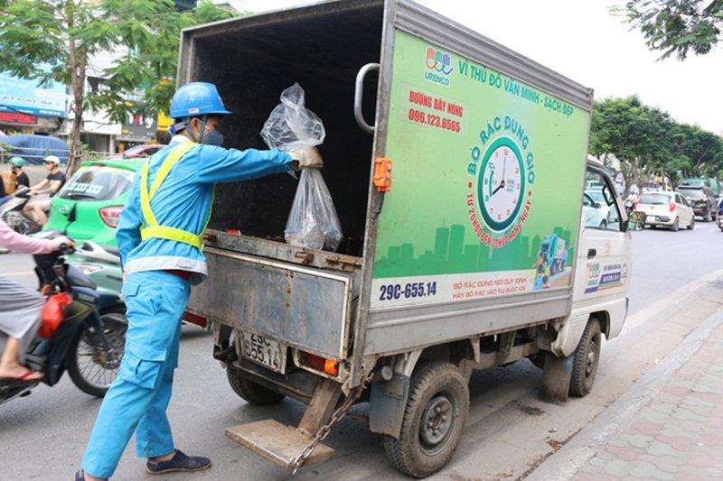 Đề xuất thu rác theo kg đang gây nhiều tranh cãi.