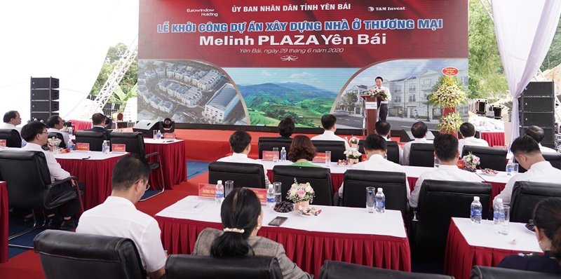 Đồng chí Đỗ Đức Duy – Phó Bí thư Tỉnh ủy, Chủ tịch UBND tỉnh Yên Bái phát biểu tại buổi Lễ khởi công.