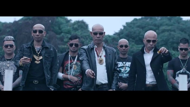 Phú Lê trong một bộ phim giang hồ có cả Đường Nhuệ 