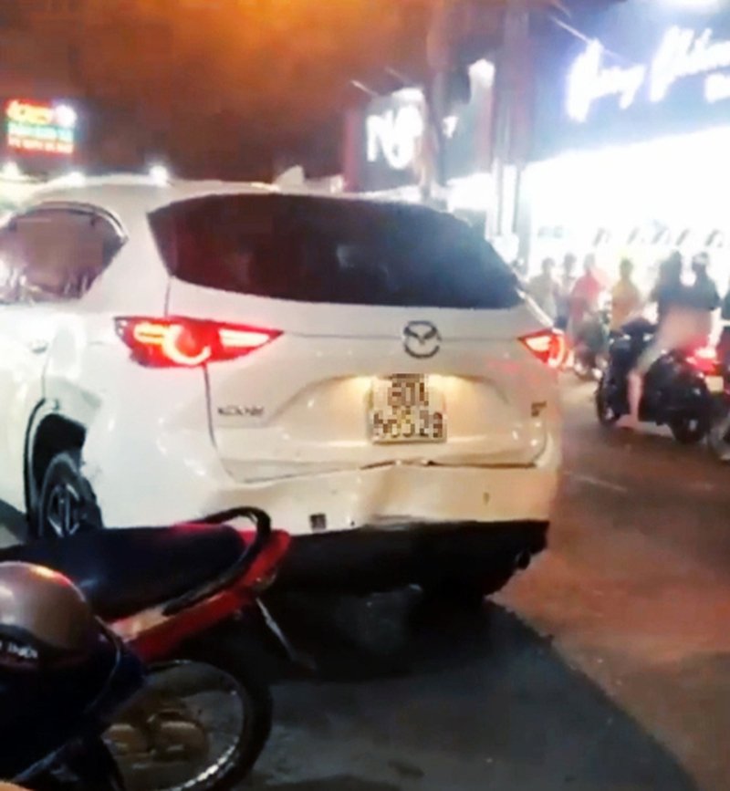Chiếc xe ô tô Mazda CX-5 mà nghi can trộm. (Ảnh: Tuổi Trẻ TP HCM).