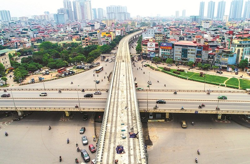 9. Đến nay, toàn tuyến trên cao dài 8,5km từ Nhổn - Kim Mã đã hoàn thành khoảng 80%. Đoạn ngầm từ Kim Mã đến ga Hà Nội dài 4km đã hoàn thành khoảng 20%. Dự kiến trong năm 2021, TP Hà Nội sẽ đưa đoạn trên cao của tuyến đường sắt Nhổn - ga Hà Nội vào khai thác thương mại.