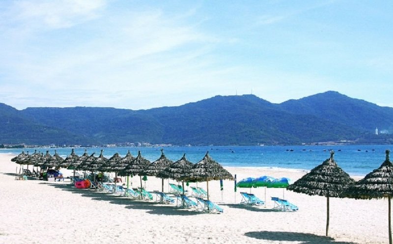 Bãi biển Mỹ Khê. (Ảnh: IT).
