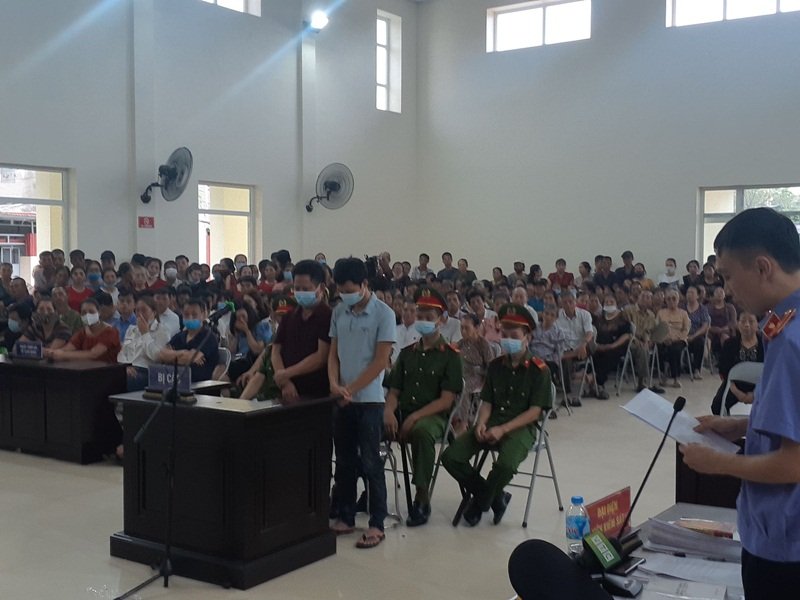 Toàn cảnh phiên xử chủ quán Nhắng nướng Hiền Thiện bắt cô gái quỳ ở Bắc Ninh.