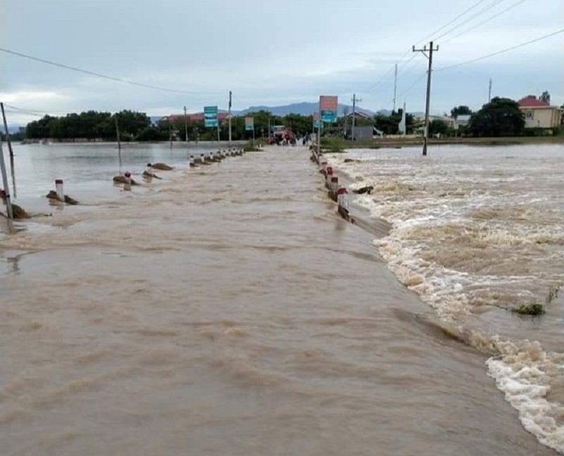 Mưa lớn kéo dài nguy cơ gây lũ ở Ninh Thuận. (Ảnh: IT).