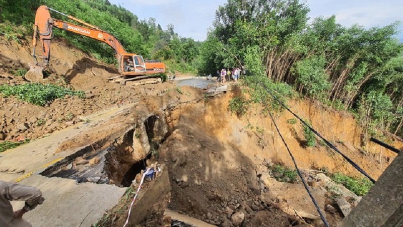 Điểm sạt lở tại khu vực đèo Le.