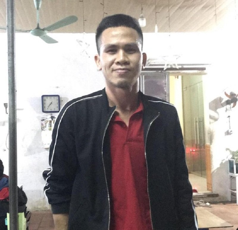 Chân dung 'người hùng' đỡ được cháu bé 3 tuổi rơi tầng 12 chung cư Hà Nội. (Ảnh: Báo An Ninh Thủ đô).