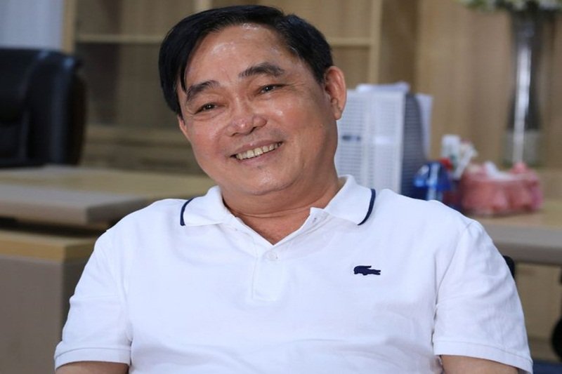 Đại gia Dũng 'lò vôi' tuyên bố sẵn sàng trả 1.000 tỷ đồng cho ông Võ Hoàng Yên nếu vị này chữa được bệnh cho bá tánh. (Ảnh: IT).