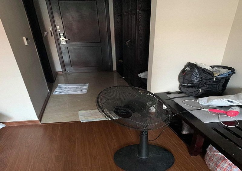 Bên trong phòng cách ly của khách sạn Top Hotel Hữu Nghị thu phí cách ly 1,7 triệu đồng/ngày.