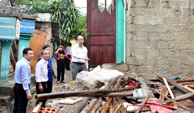 Có 36 hộ đã tiên phong tháo dỡ nhà cửa.
