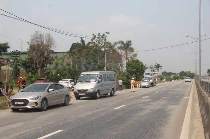 Cụ thể gồm các chốt ở Quốc lộ 1A tại địa giới hành chính Thừa Thiên Huế - Quảng Trị, đường Lý Nhân Tông đoạn giao với đường tránh TP Huế (thuộc thị xã Hương Trà), Ga Huế, giao lộ Nguyễn Tất Thành – Quốc lộ 49B (thuộc thị xã Hương Thủy), Trạm trung chuyển hầm Hải Vân.