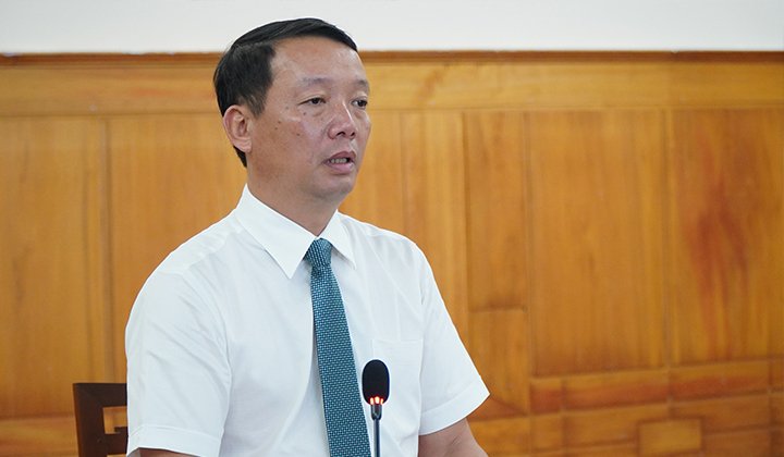 Ông Định phát biểu tại hội thảo.