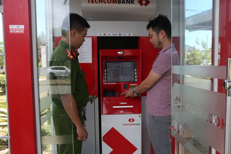 Triệt phá một đường dây lừa đảo chiếm đoạt tài sản qua mạng Internet.