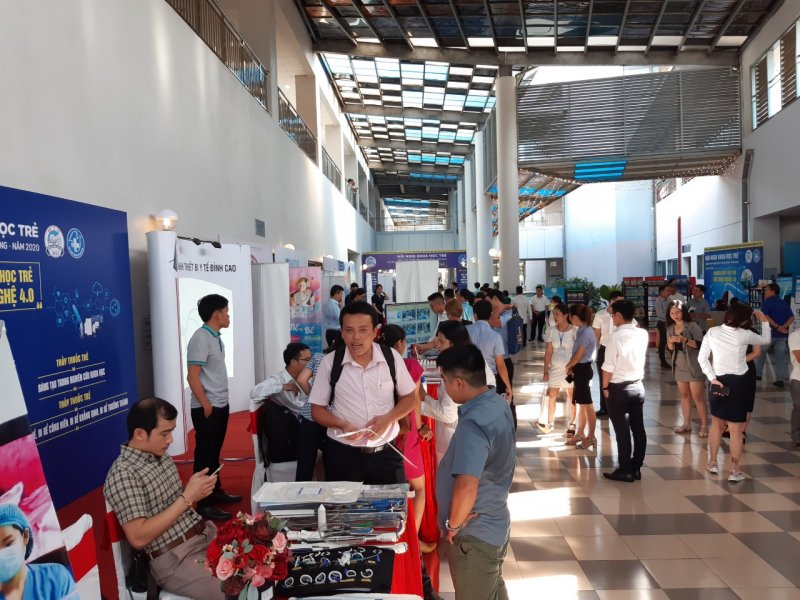 Các gian hàng triển lãm. Ảnh: Tuấn Hiệp.