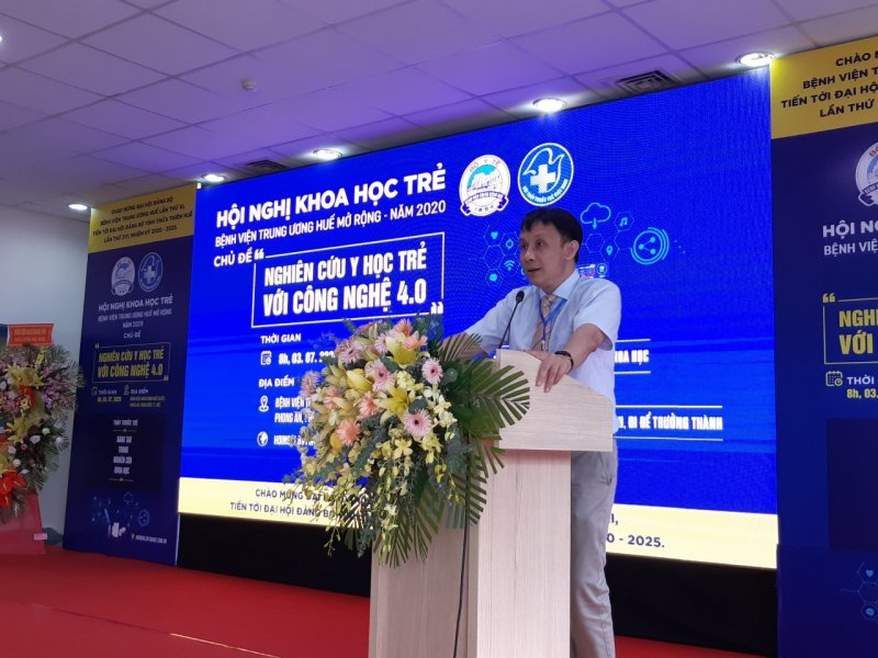 GS. TS Phạm Như Hiệp, Giám đốc Bệnh viện Trung ương Huế phát biểu. Ảnh: Tuấn Hiệp.