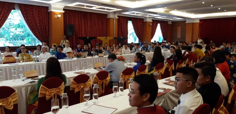 Các nhà nghiên cứu, đại biểu đã trao đổi, thảo luận sôi nổi.