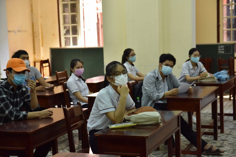 Các điểm thi được đặt tại các cơ sở giáo dục phổ thông trên địa bàn tỉnh đảm bảo hợp lí và tạo thuận lợi nhất cho việc dự thi của thí sinh.