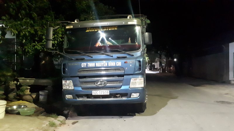 1 trong 3 chiếc xe mang biển số Quảng Nam.