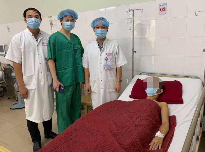 Sau 24 giờ can thiệp, bệnh nhân huyết động ổn định, không còn ho ra máu.