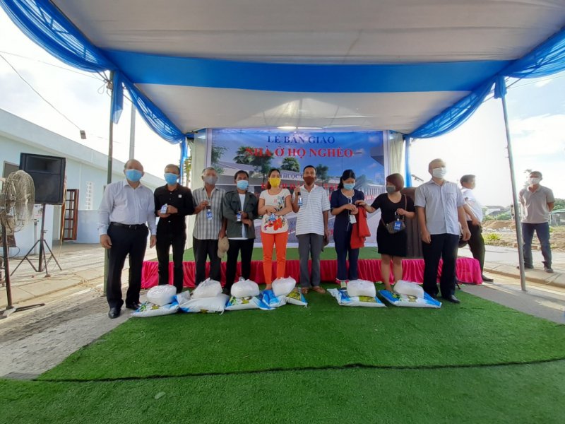25 hộ dân được nhận nhà trong dịp này. Ảnh: Tuấn Hiệp.
