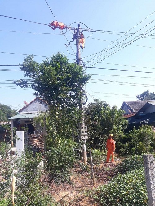 Công tác thay dây.